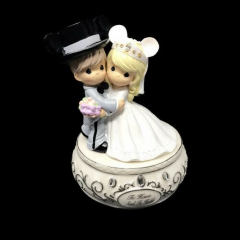 Precious Moments Disney Wedding Gift Music Box - Picture 2 of 8